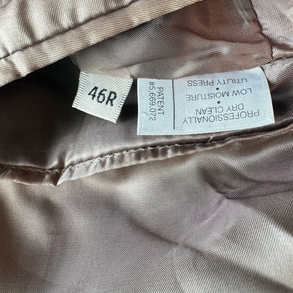 Burberry London Sz 46R Brown Sport Coat with Notch Lapels and 100% Wool - Picture 7 of 11